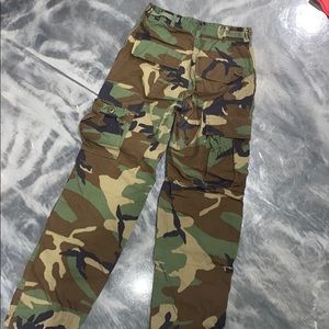 CAMO HIGH RISE CARGO PANTS WOMENS